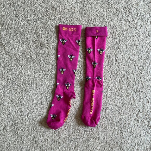 Figs *Bee Positive* Compression Socks Sz S small NWOT pink - Picture 1 of 5